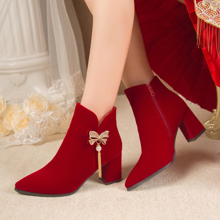 冬季婚鞋女2023新款红色高跟鞋粗跟秀禾婚纱两穿结婚新娘靴子冬天