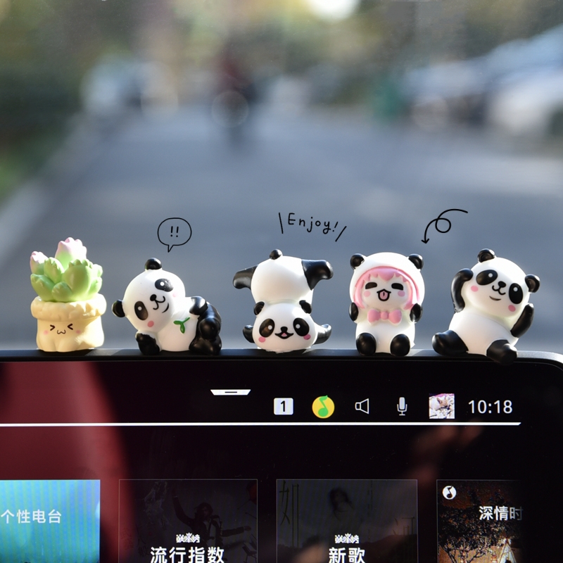 网红创意汽车屏幕显示屏摆件可爱熊猫车载玩偶中控台车内装饰用品