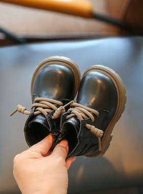 宝宝马丁靴秋冬季加绒儿童棉鞋女童小童靴子软底男童鞋子黑色短靴