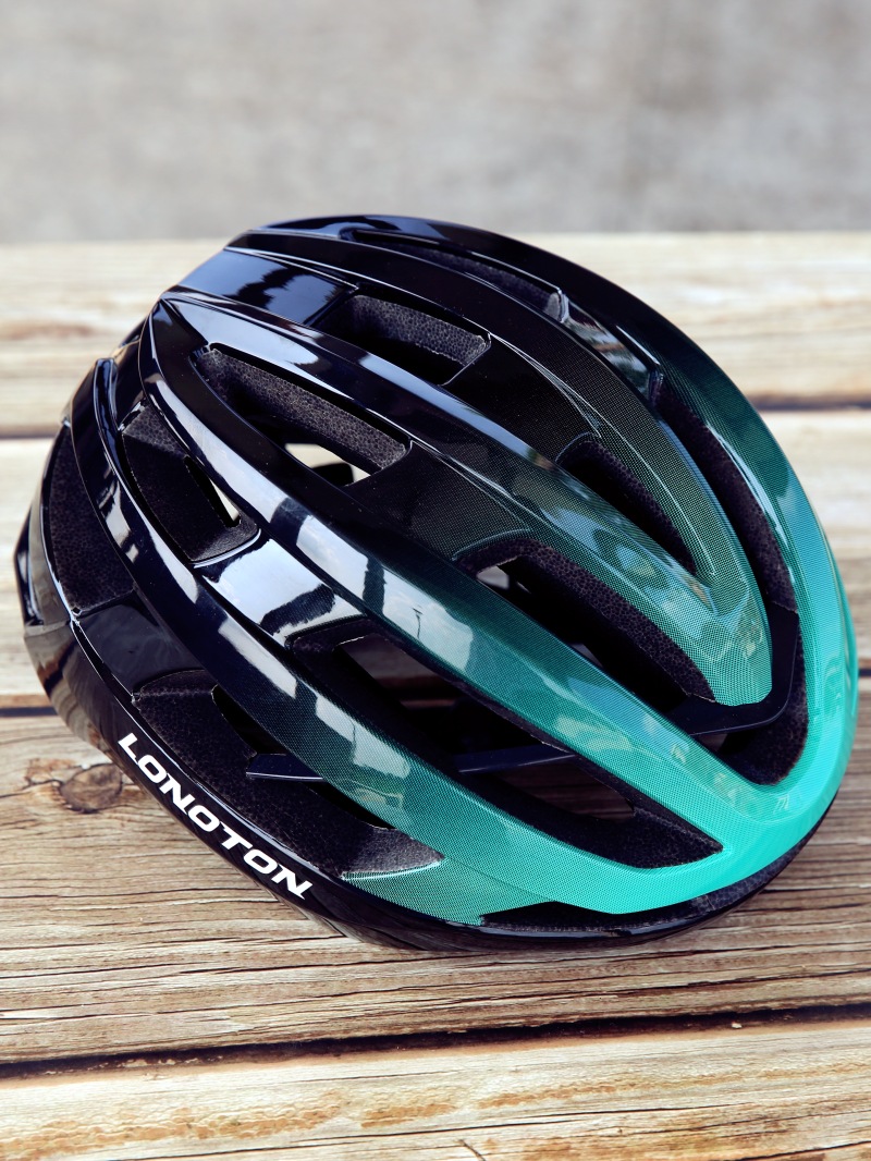 一体成型山地公路自行车骑行头盔气动破风透气单车装备龙骨安全帽