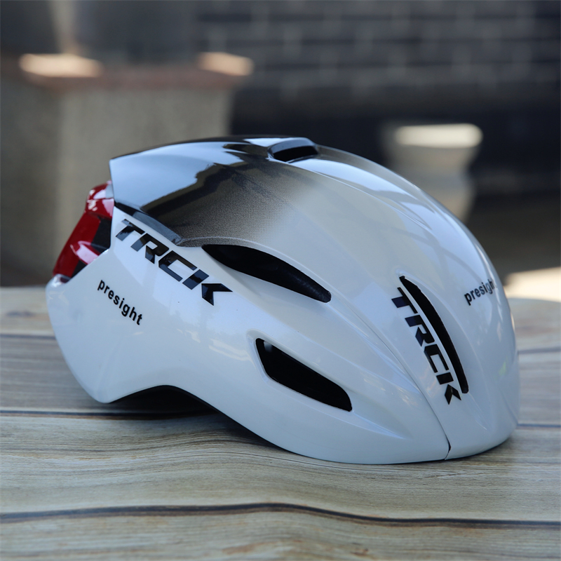 意大利 男女骑行头盔一体成型超轻气动公路山地自行车安全帽盔