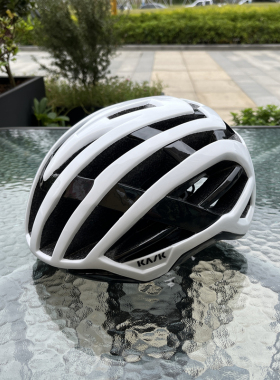 骑行头盔SKY天空车队自行车轻量透气环法一体成型公路山地车装备