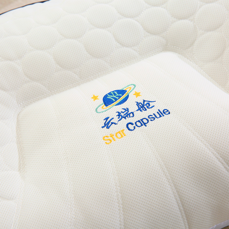 A类枕头泰国乳胶枕护家用 太空舱颈椎助睡眠枕头枕芯不塌陷按摩枕